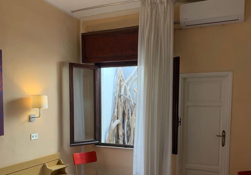 מרינה די צ'צ'ינה Hotel Aurora מראה חיצוני תמונה
