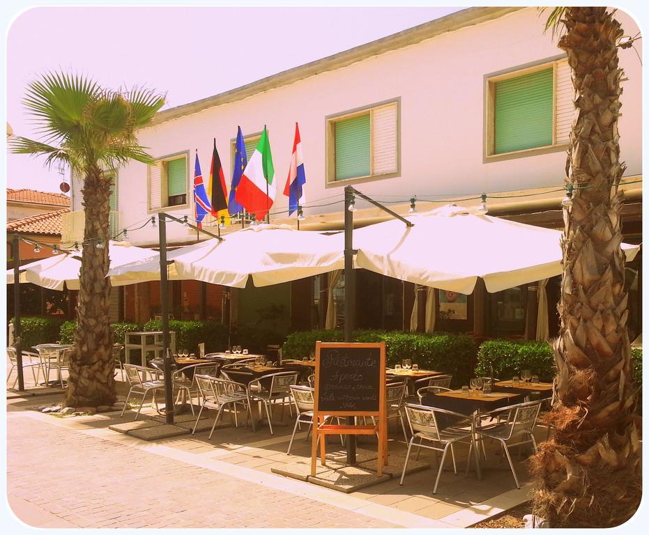 מרינה די צ'צ'ינה Hotel Aurora מראה חיצוני תמונה
