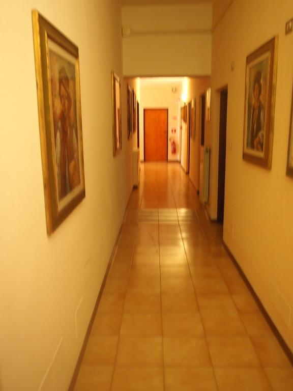 מרינה די צ'צ'ינה Hotel Aurora מראה חיצוני תמונה